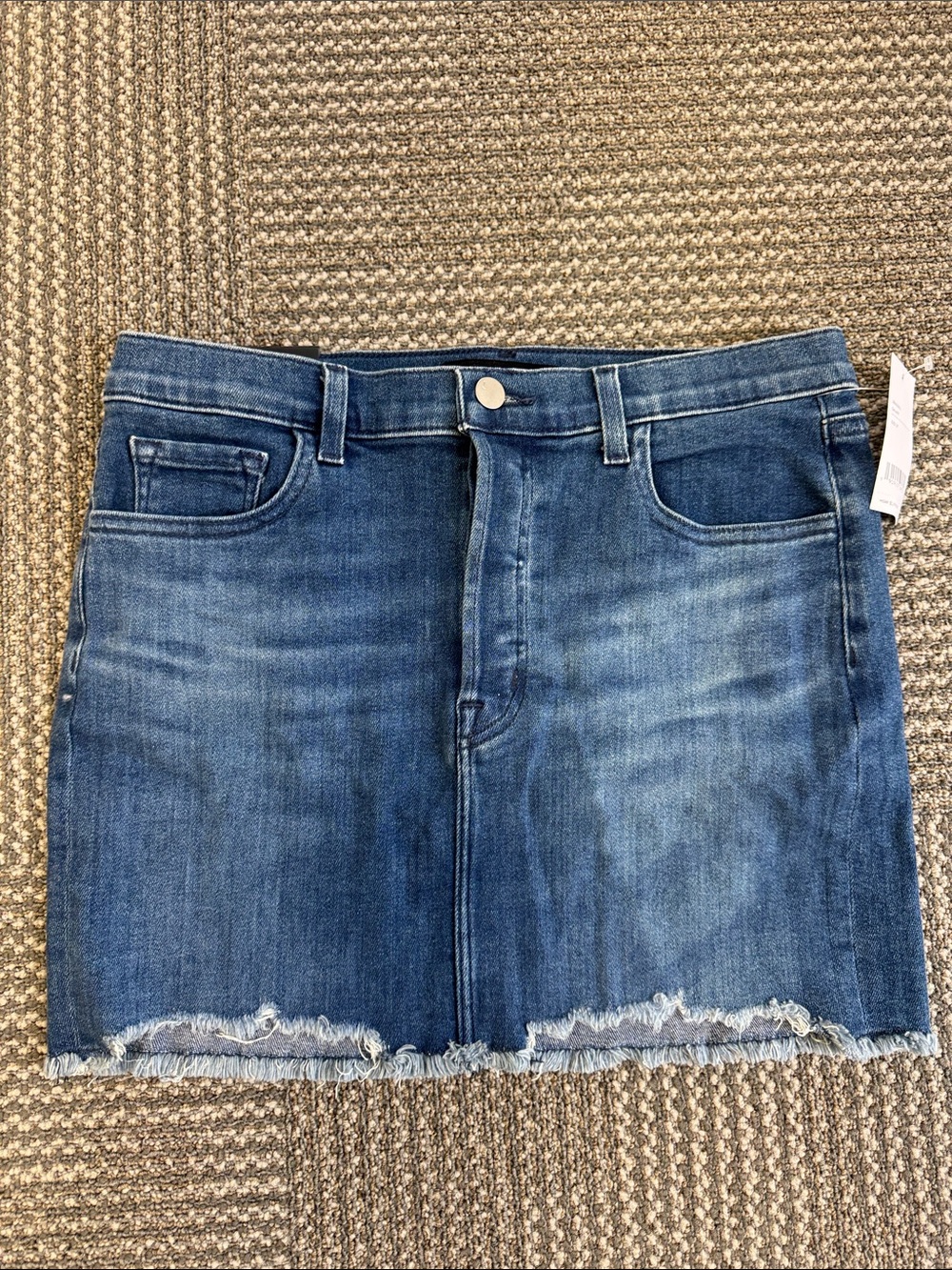 NWT J Brand Bonny Mid-Rise Mini Skirt in Galaxy Wash, size 27 - Picture 3 of 10